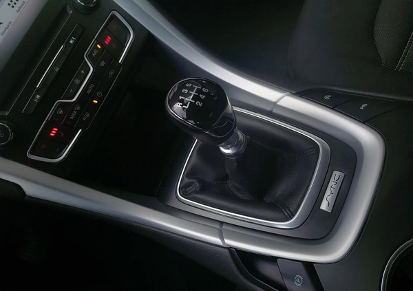 Ford Mondeo cena 62500 przebieg: 122500, rok produkcji 2018 z Tyszowce małe 704